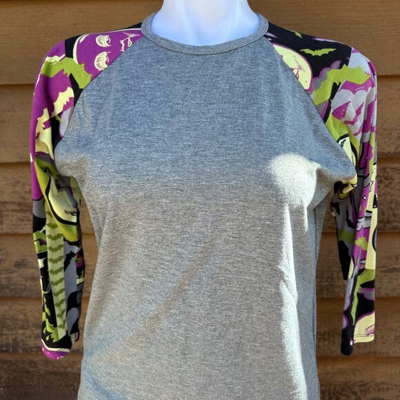 Raglan Style Grey Shirt With Halloween-Themed Graphic Sleeves & 3/4 Length Desig - Picture 3 of 8